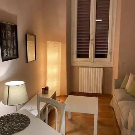Piazza Della Vittoria Elegant Apartment